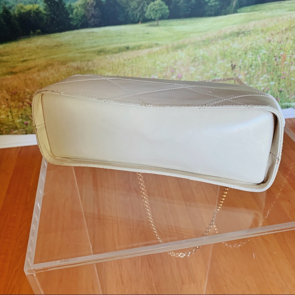 Salvatore Ferragamo White and Cream Crossbody Bag - Picture 4 of 9